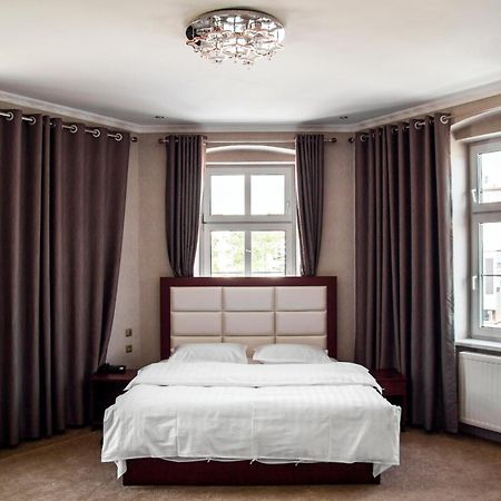 Hotel Muse Sankt Polten Bagian luar foto