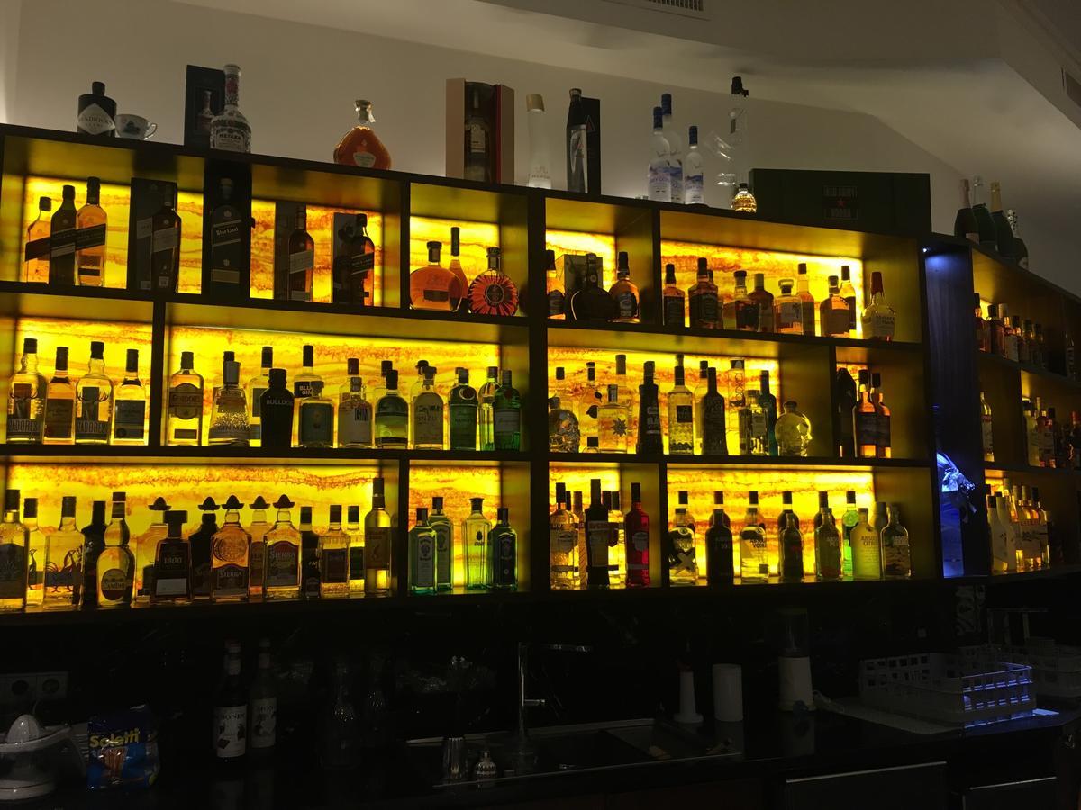 Hotel Muse Sankt Polten Bagian luar foto