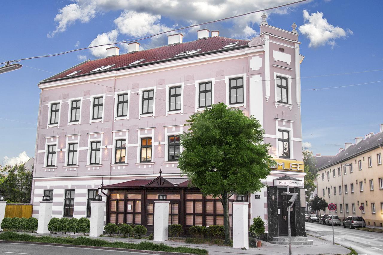 Hotel Muse Sankt Polten Bagian luar foto